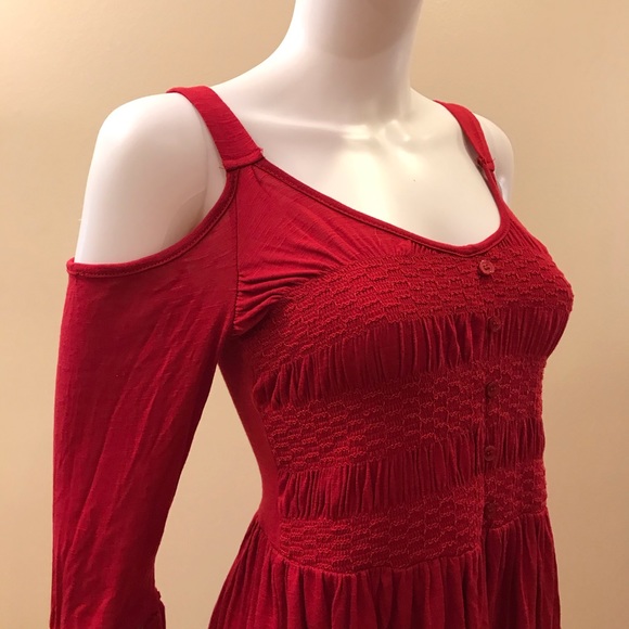 American Rag Cold Shoulder Bell Sleeve Top Womens Size Small Smocked - Picture 3 of 16